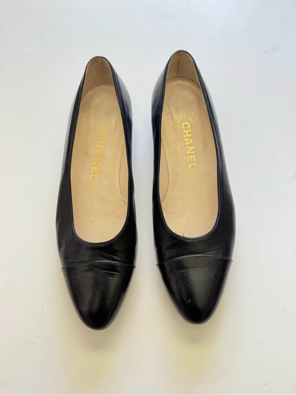 Vintage CHANEL Classic Black Leather Cap Toe Ballet Flats size 8.5